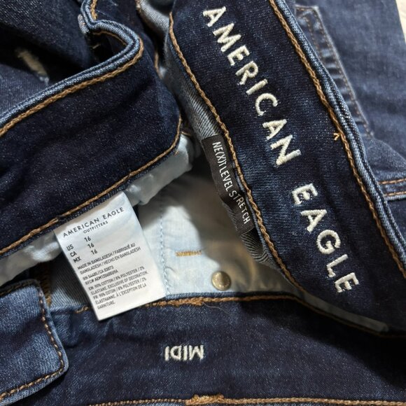American Eagle Midi Mid-Rise Distressed Denim Shorts — Size 16 Frayed Hem - Picture 3 of 3